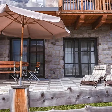 Garden B1 Holiday home *